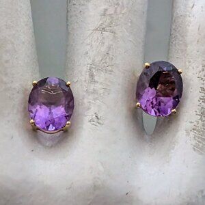 Vintage Designer Solid 14K Yellow Gold Amethyst Post Stud Pierced Earrings P